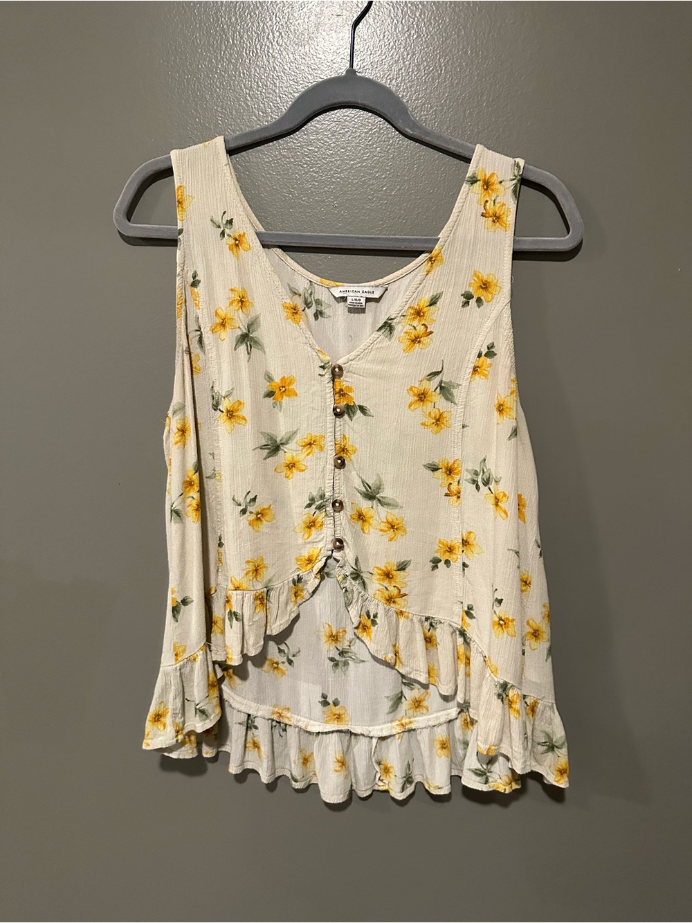 American Eagle Outfitters Cream Floral Ruffle Button Tank